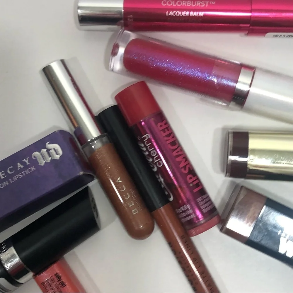 8+ Item Lip Stick/Gloss/Color